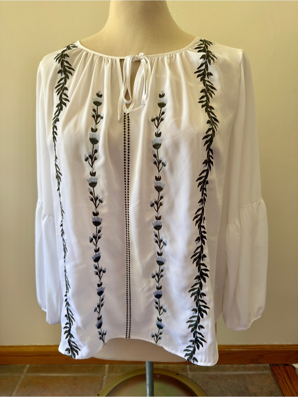 Lord & Taylor White Blouse with Green Embroidery #150